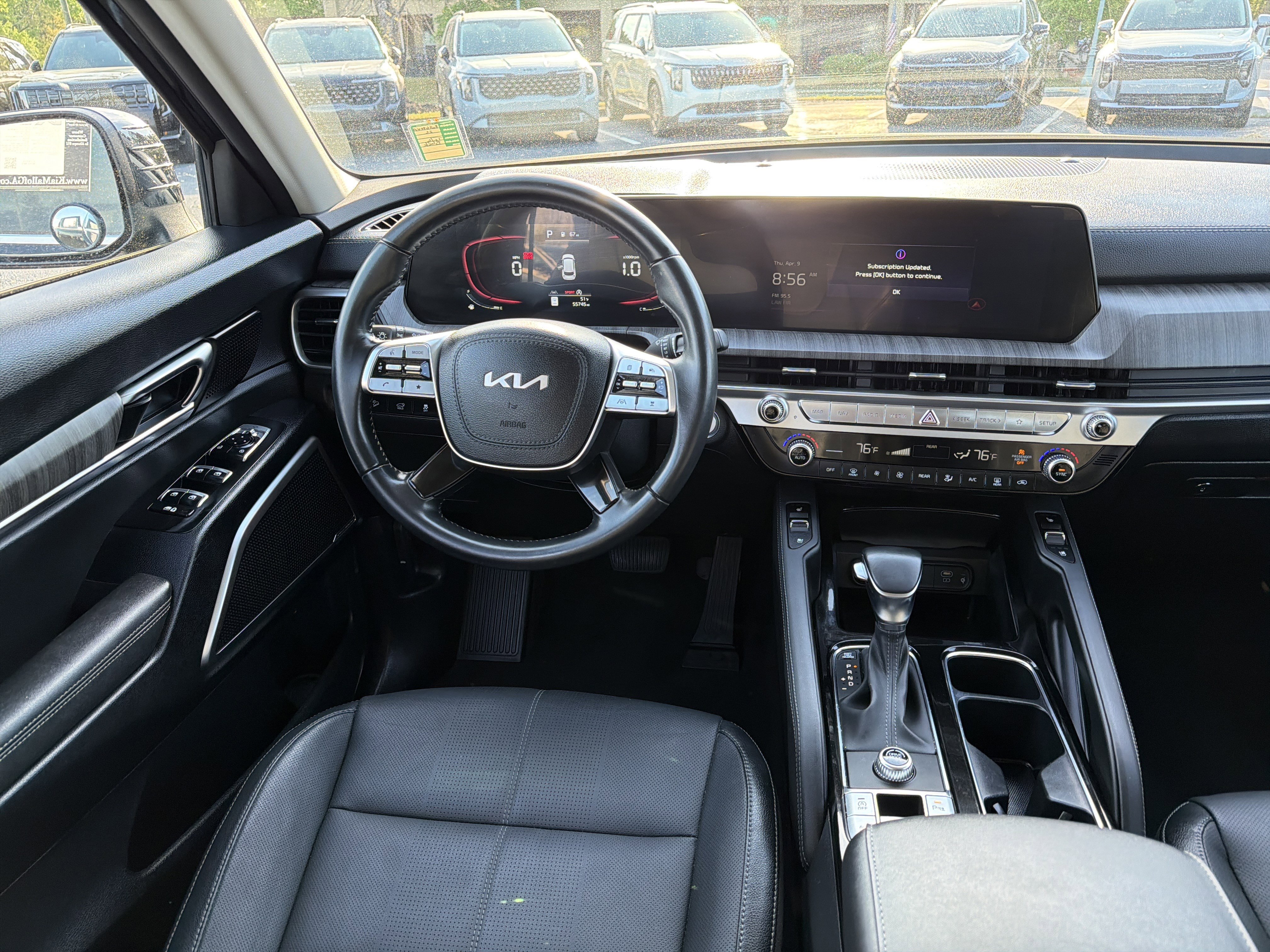 Used 2023 Kia Telluride EX w/ EX Captain's Chair Package image 23