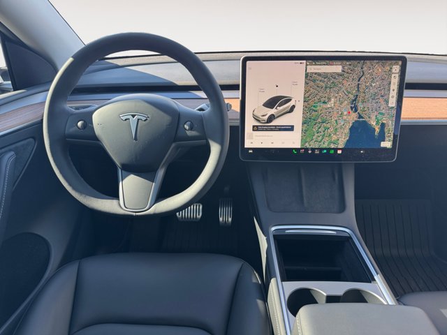 Used 2021 Tesla Model Y Long Range AWD/4WD image 10
