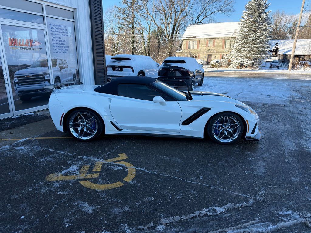 Used 2019 Chevrolet Corvette ZR1 w/ Chrome Badge Package image 87