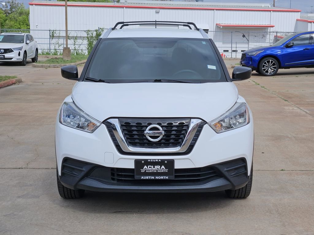 Used 2018 Nissan Kicks S w/ Exterior Package image 2