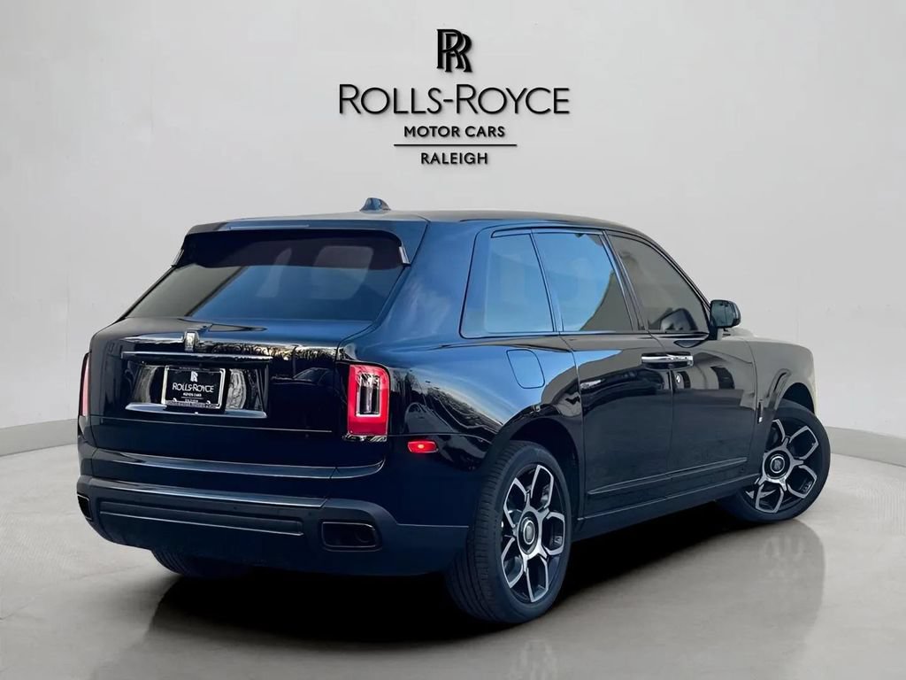 Certified 2022 Rolls-Royce Cullinan Black Badge w/ Dark Exterior Package AWD/4WD image 3