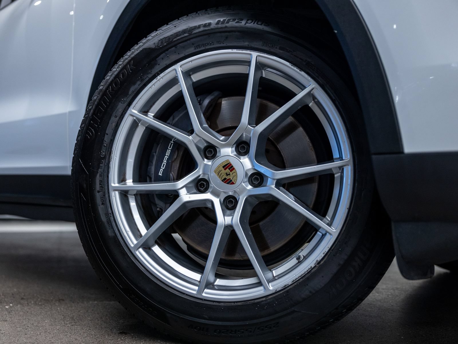 Certified 2024 Porsche Cayenne AWD/4WD image 12