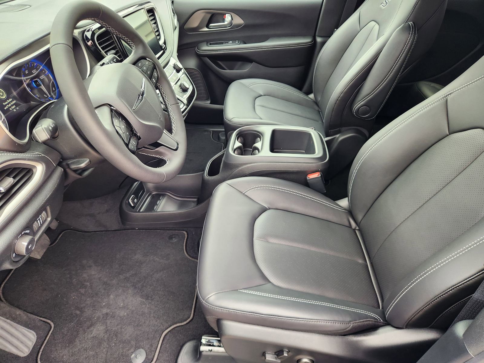 New 2026 Chrysler Pacifica Select image 12