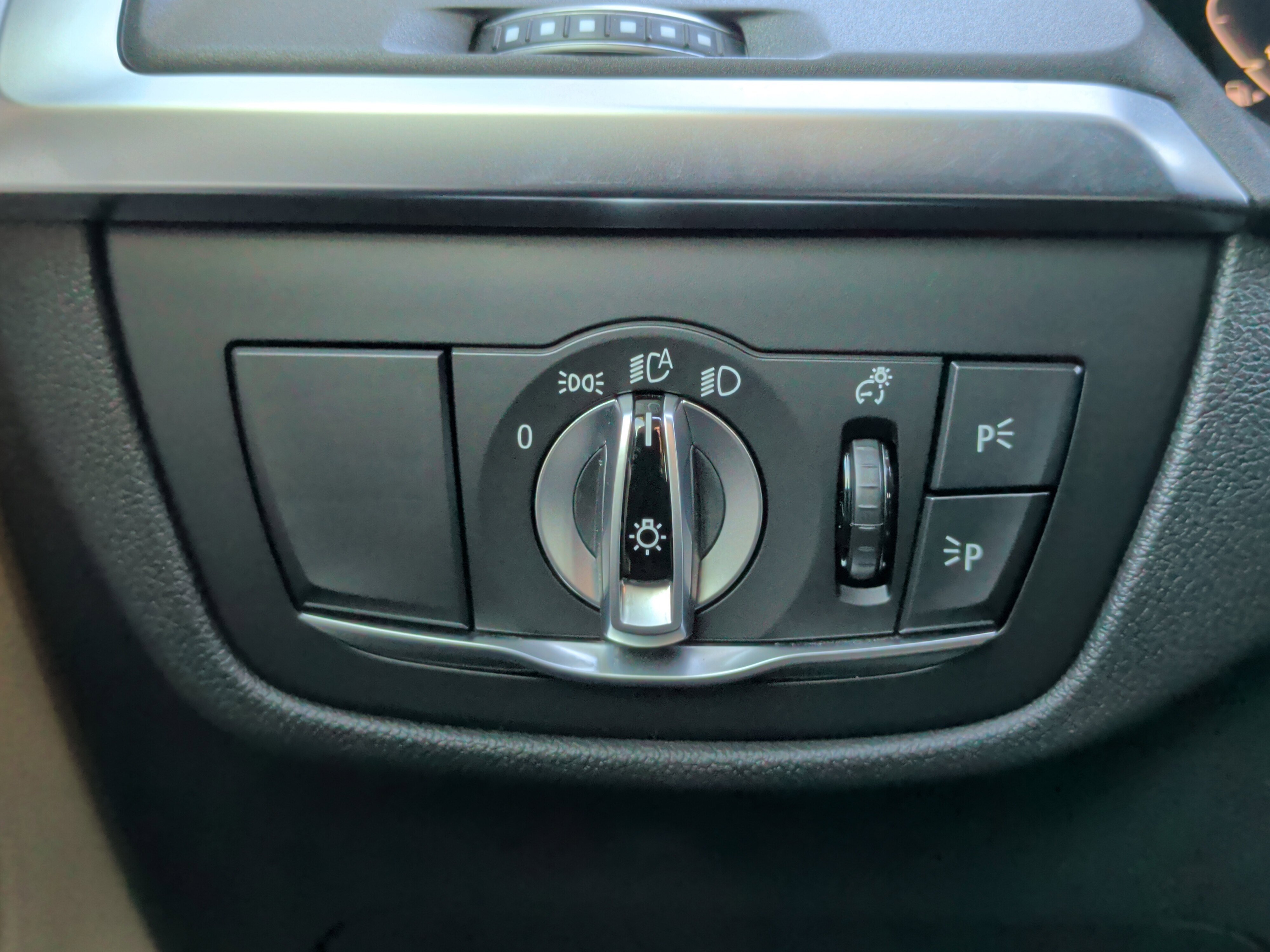 Certified 2024 BMW X3 xDrive30i w/ Convenience Package image 24