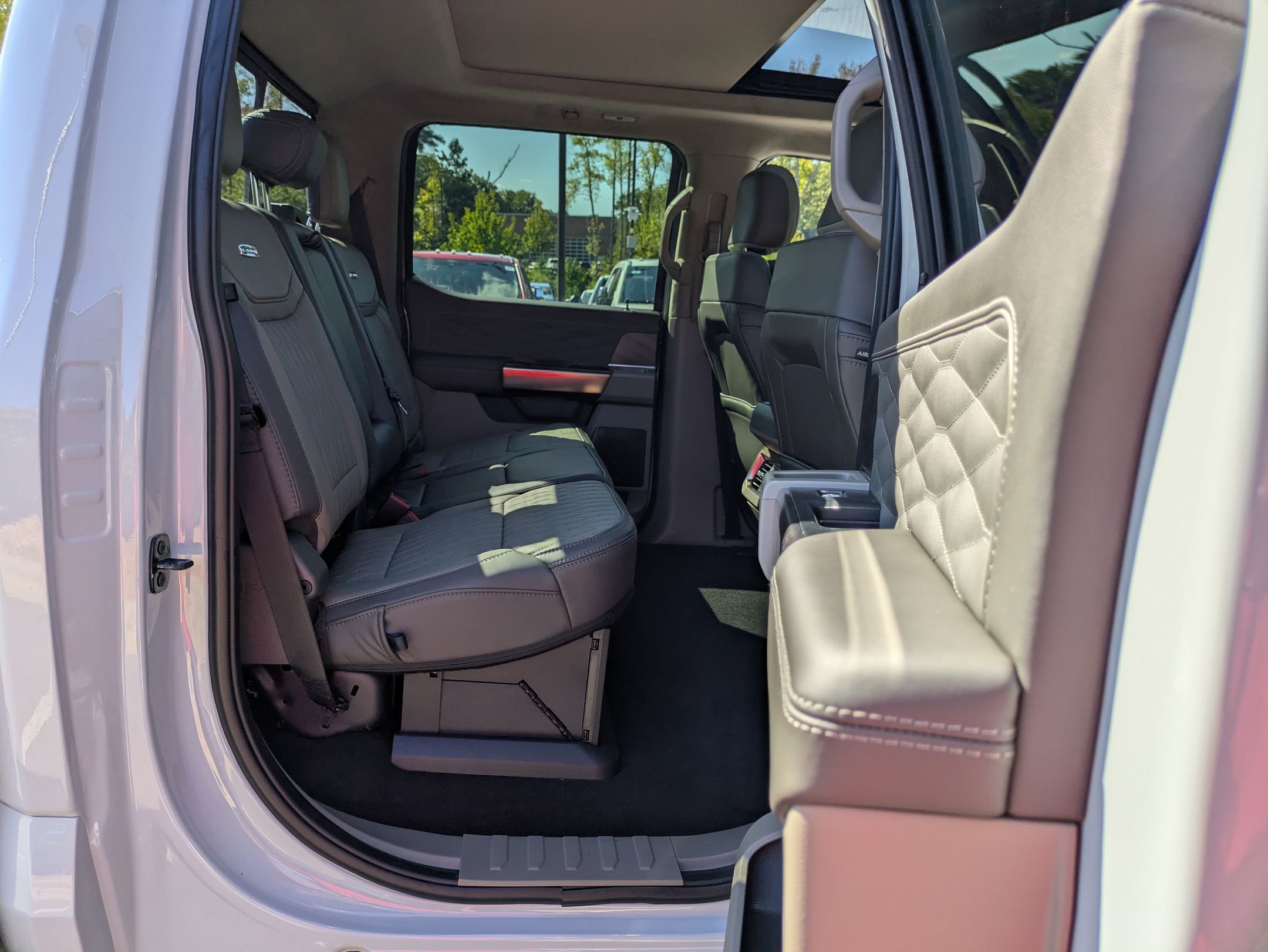 New 2026 Ford F250 Platinum w/ Platinum Plus Package image 40