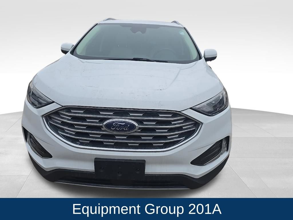 Used 2022 Ford Edge SEL w/ Convenience Package image 3