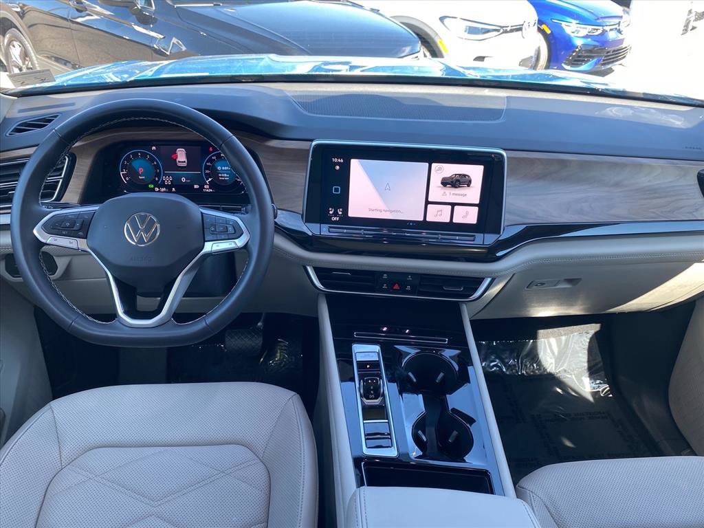 Certified 2025 Volkswagen Atlas SE w/ Panoramic Sunroof Package image 10