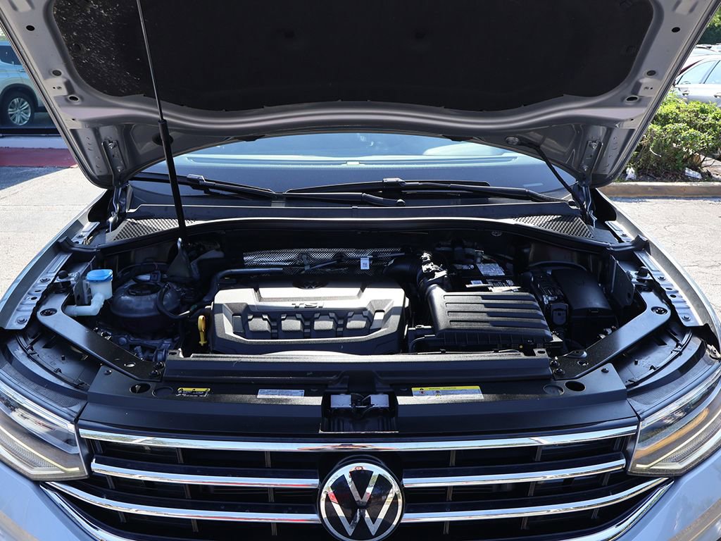 Used 2023 Volkswagen Tiguan SE FWD image 18