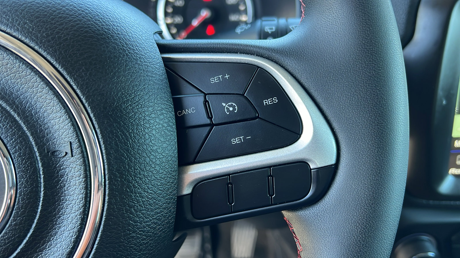 Used 2023 Jeep Renegade Trailhawk image 26