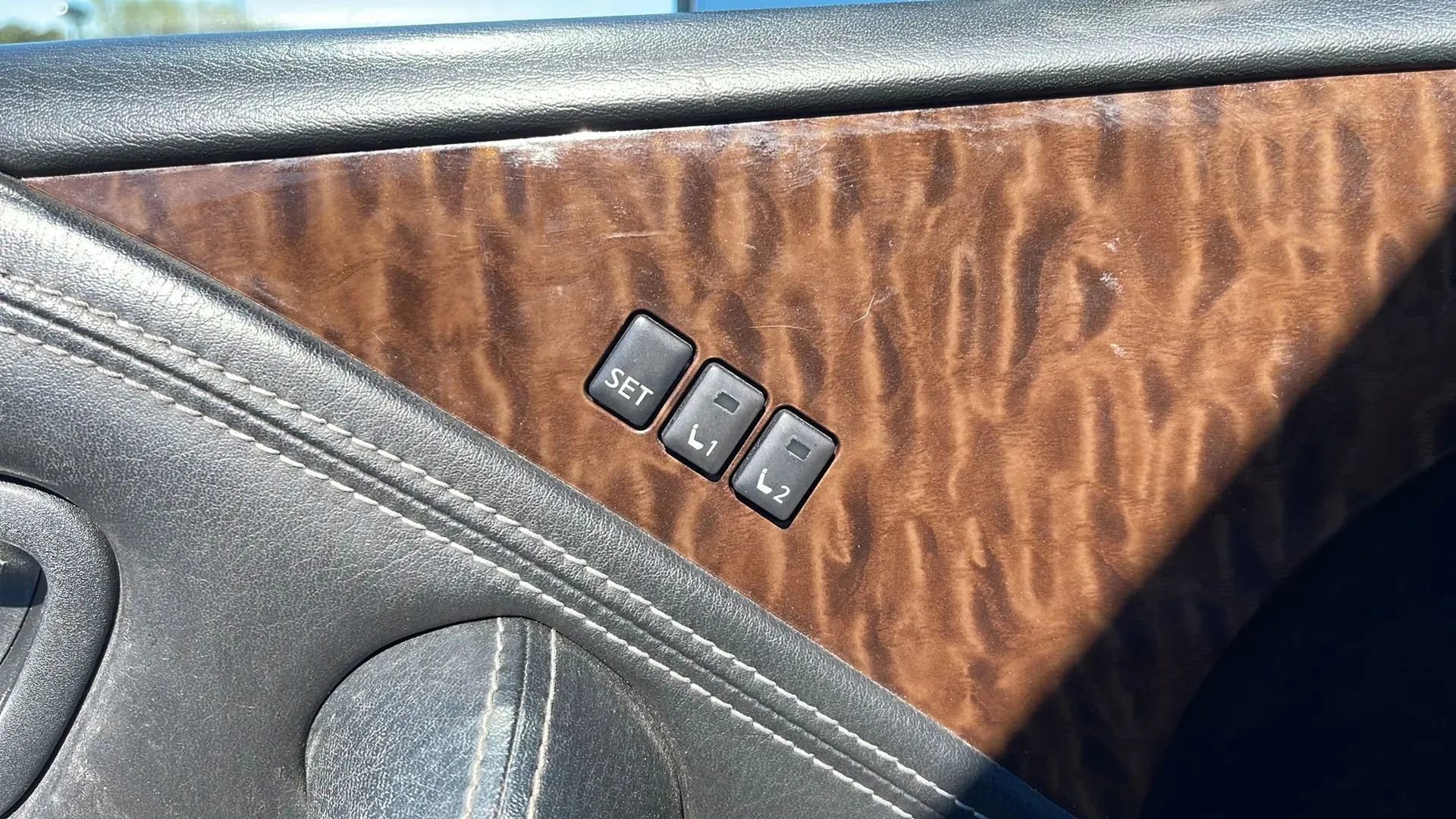 Used 2018 Nissan Armada Platinum w/ Captain Seat Package image 16