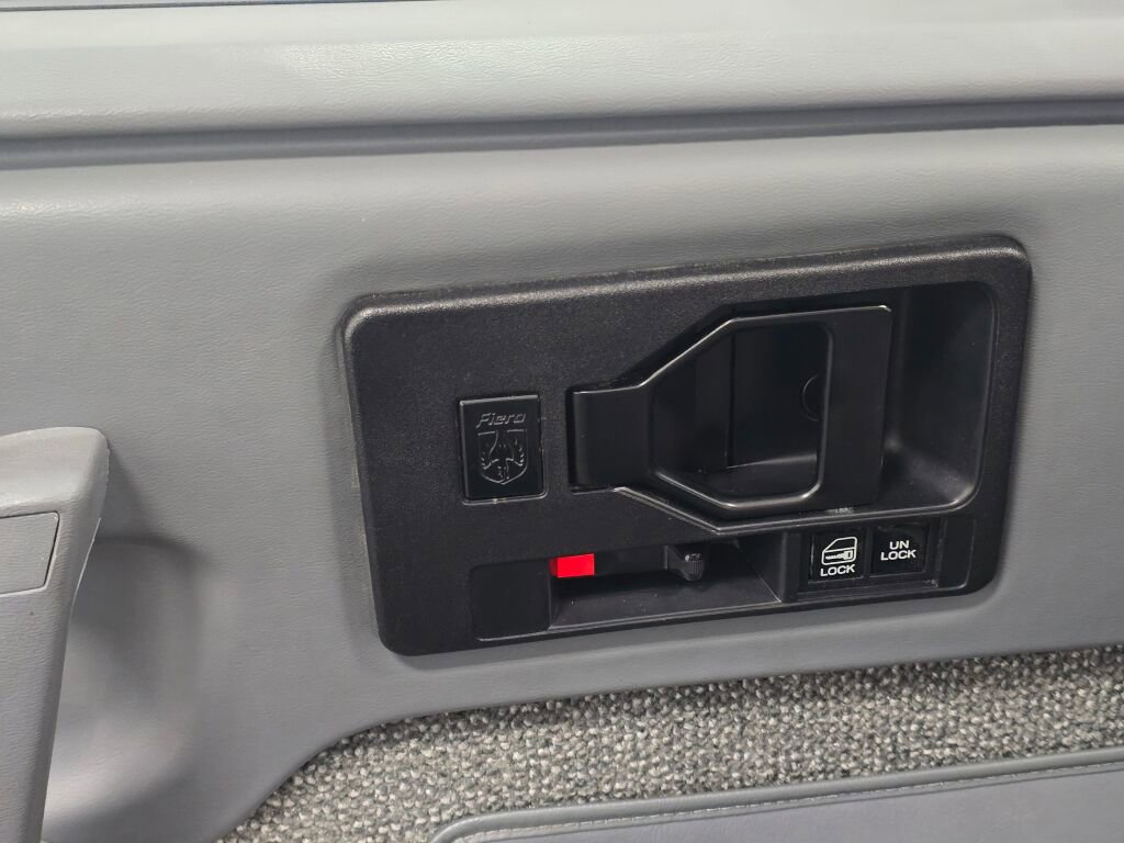 Used 1988 Pontiac Fiero GT image 93