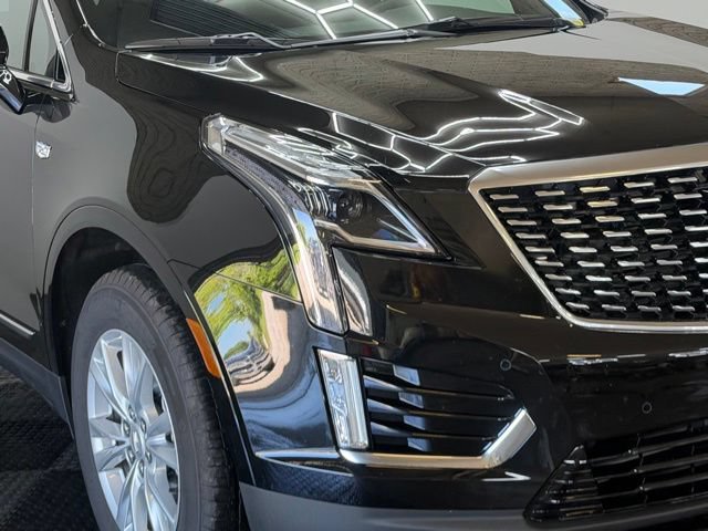 Used 2025 Cadillac XT5 Luxury w/ LPO, Floor Liner Package FWD image 2