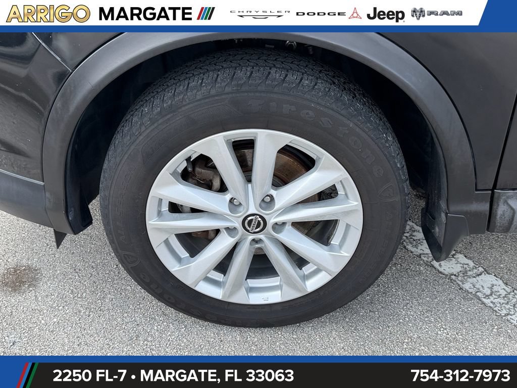 Used 2019 Nissan Rogue Sport S w/ Appearance Package FWD image 18