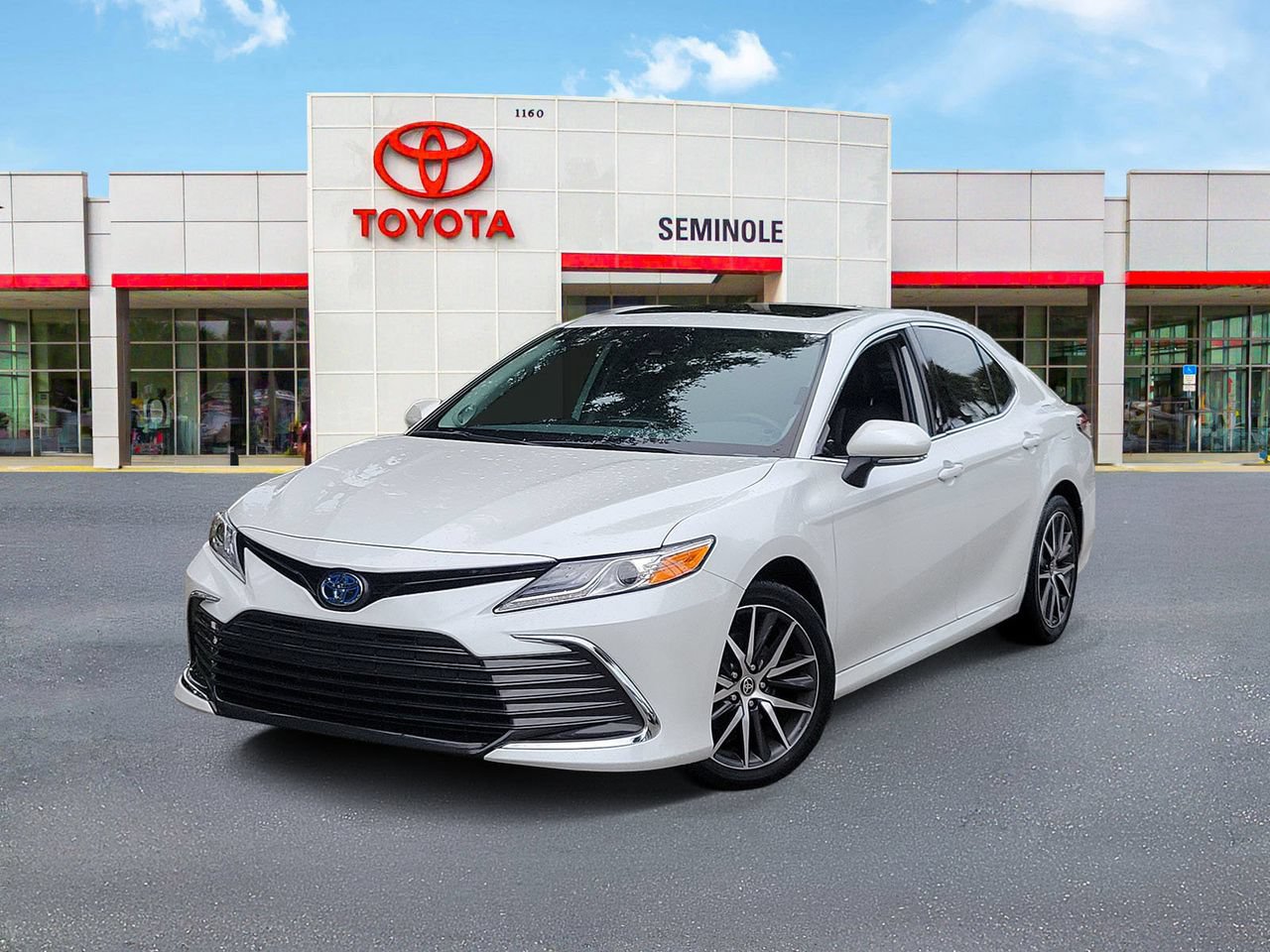 Used 2022 Toyota Camry XLE w/ Navigation Upgrade Package FWD 360° Tour
