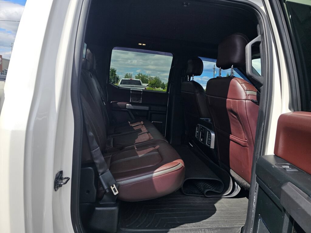Used 2016 Ford F150 Platinum w/ Equipment Group 701A Luxury AWD/4WD image 13