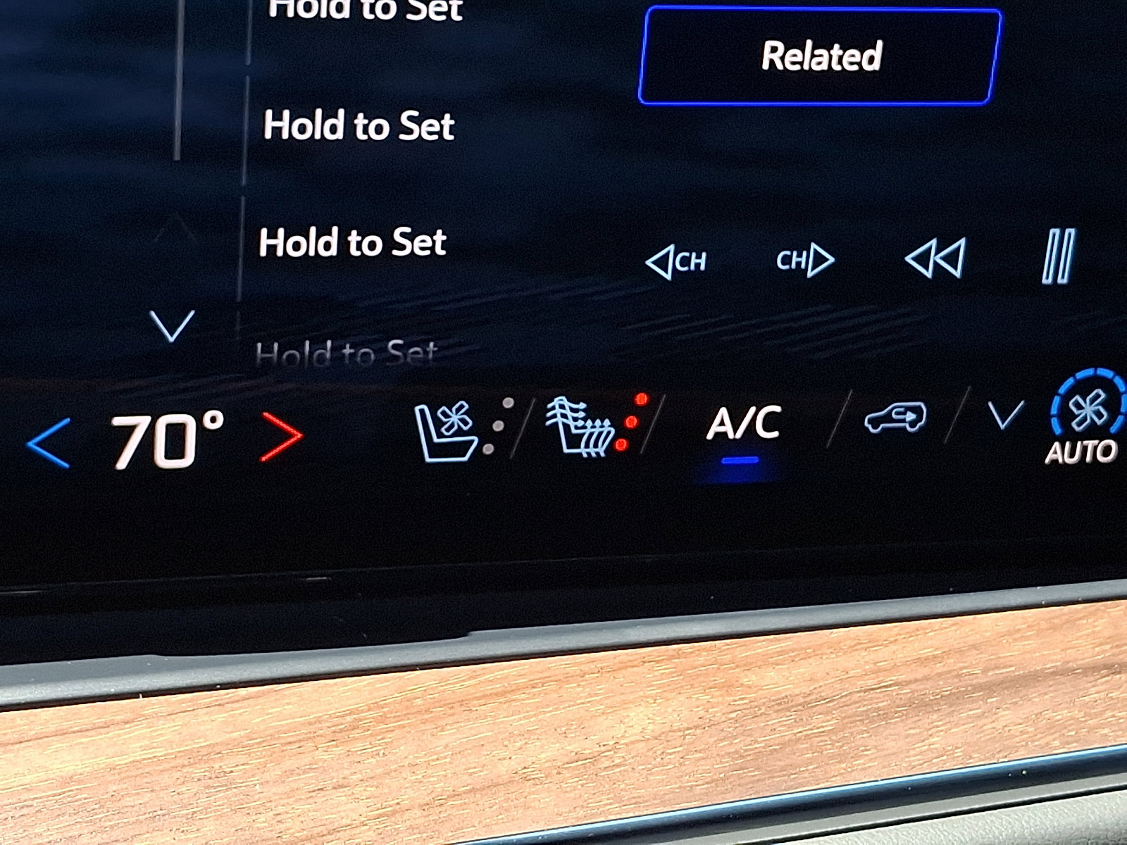 Used 2025 Chevrolet Tahoe High Country AWD/4WD image 24