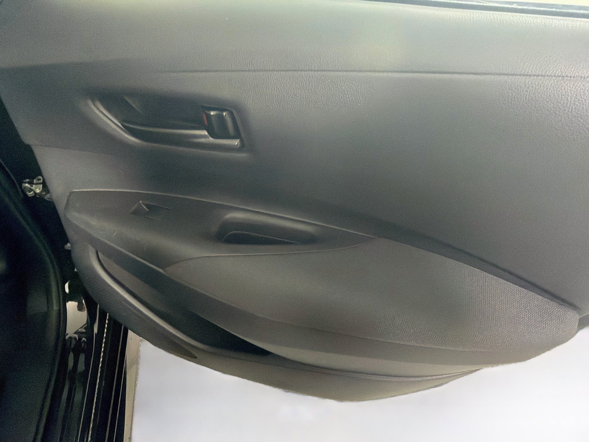 Used 2025 Toyota Corolla LE FWD image 27