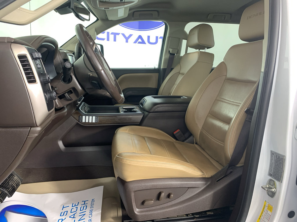Used 2019 GMC Sierra 3500 Denali w/ Duramax Plus Package image 16