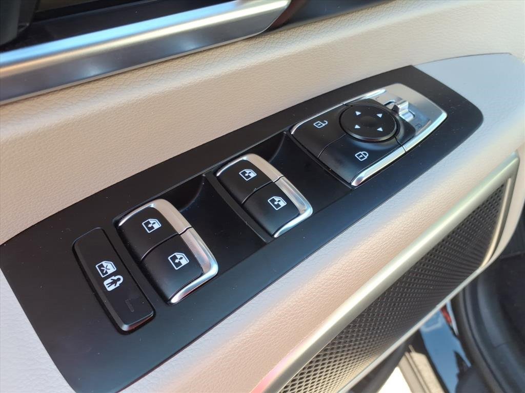 Used 2025 Kia Telluride S image 49