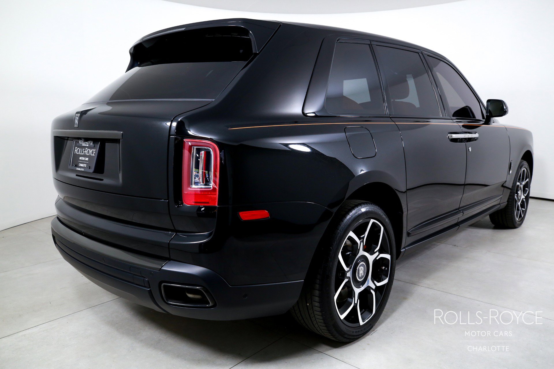 Certified 2023 Rolls-Royce Cullinan Black Badge AWD/4WD image 2