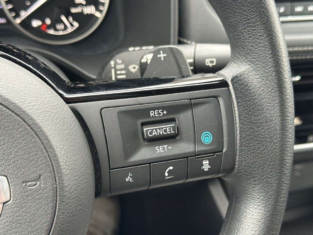 Used 2021 Nissan Rogue SV AWD/4WD image 25