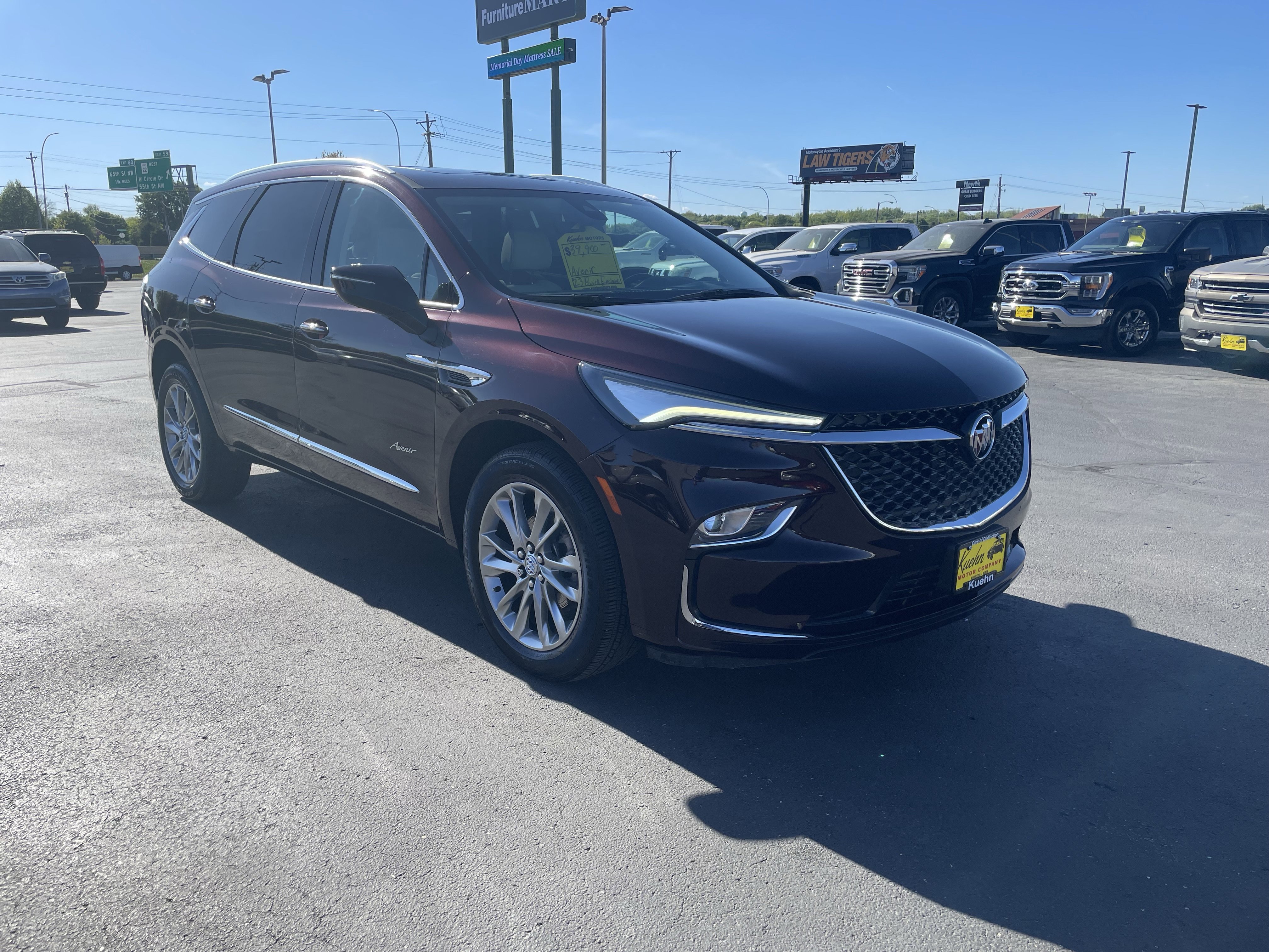 Used 2023 Buick Enclave Avenir w/ Trailering Package, 5000 lbs. AWD/4WD image 2