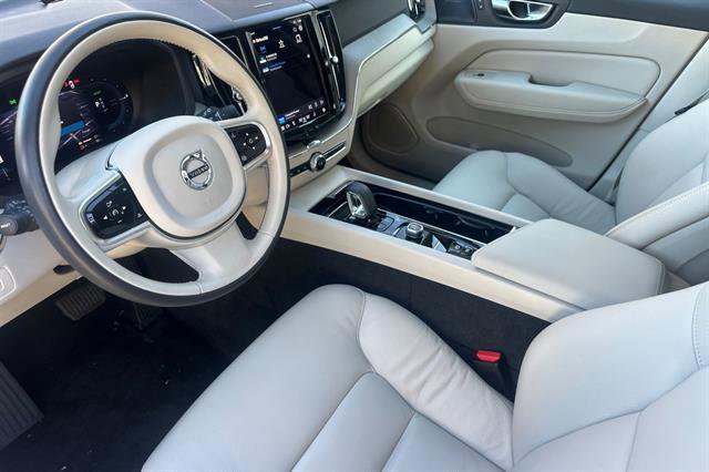 Certified 2023 Volvo XC60 T8 Plus w/ Climate Package image 9