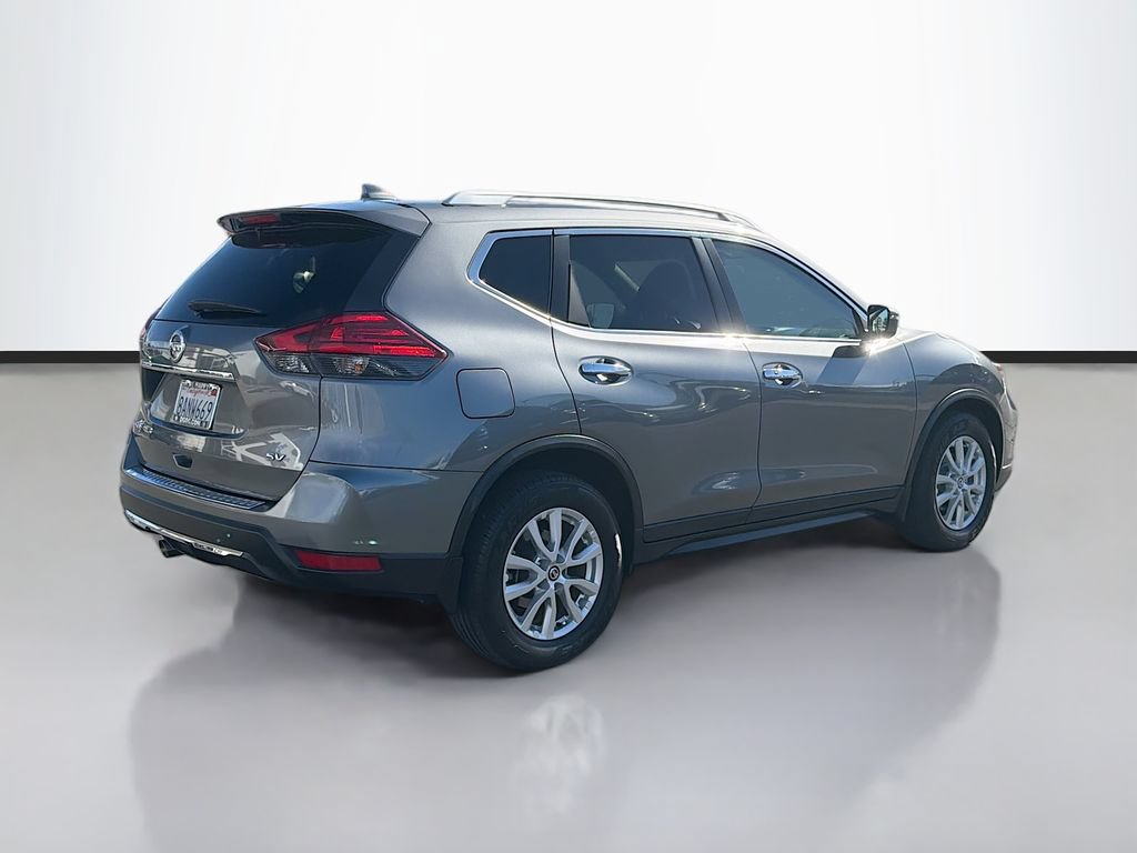 Used 2017 Nissan Rogue SV FWD image 5