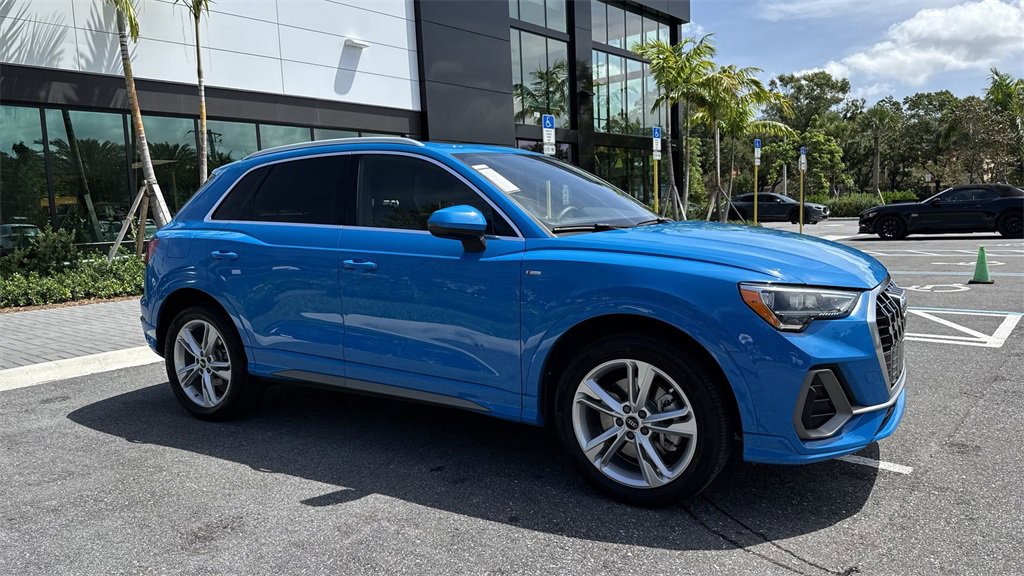 Used 2022 Audi Q3 2.0T Premium w/ Convenience Package image 7
