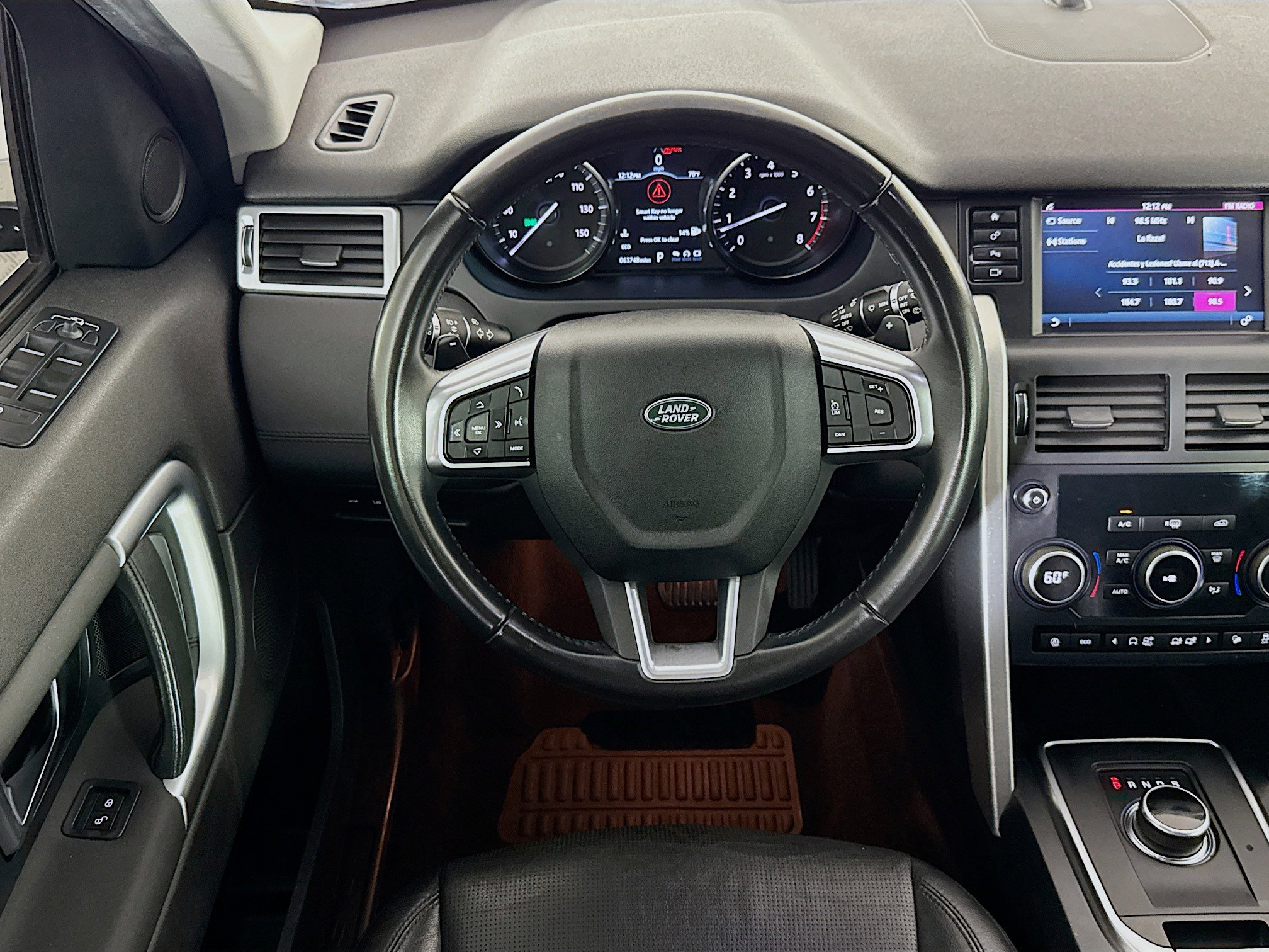 Used 2018 Land Rover Discovery Sport HSE image 16