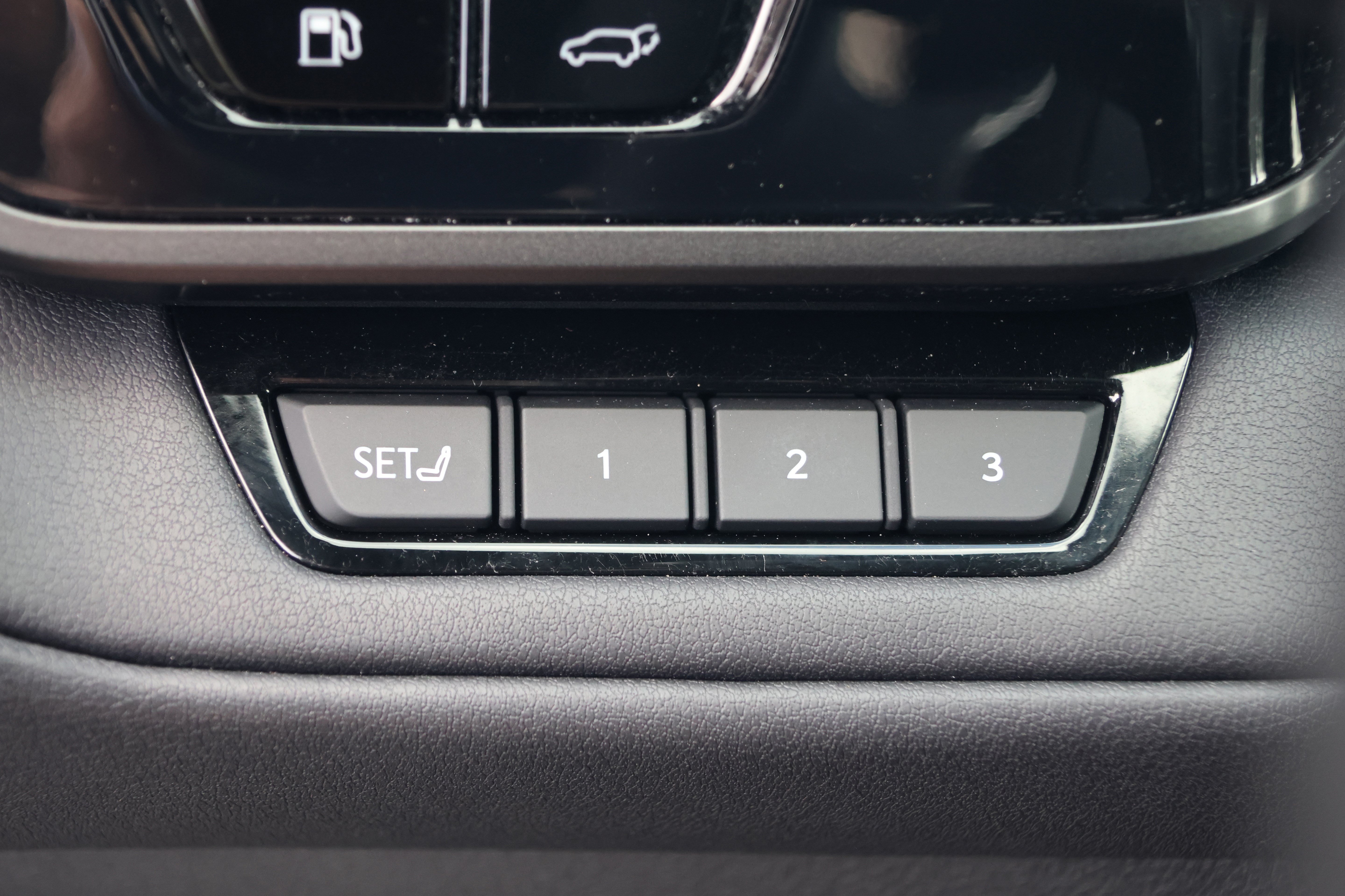 Certified 2025 Lexus TX 350 FWD w/ Technology Package image 15