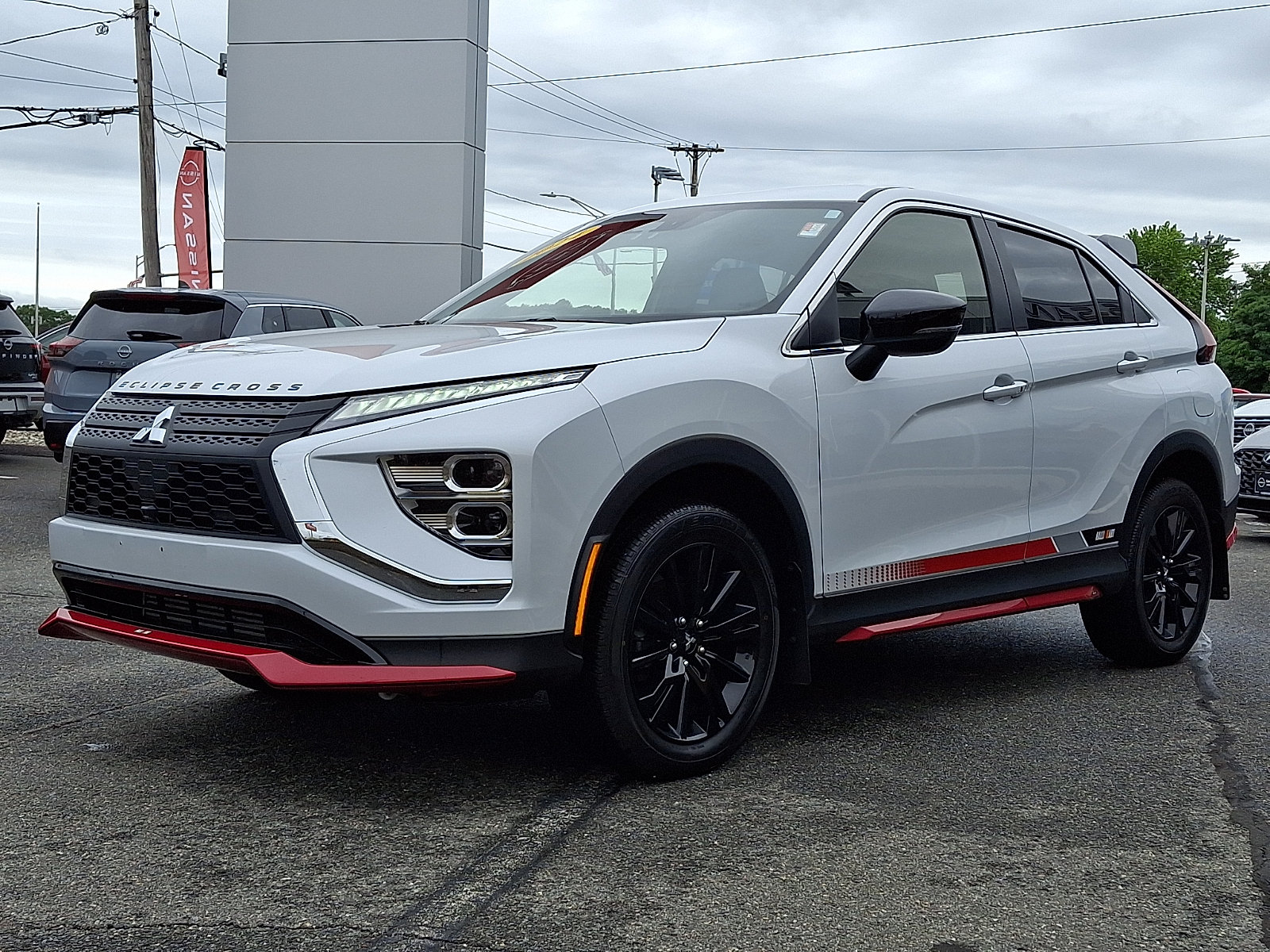 Used 2024 Mitsubishi Eclipse Cross Ralliart AWD/4WD image 3
