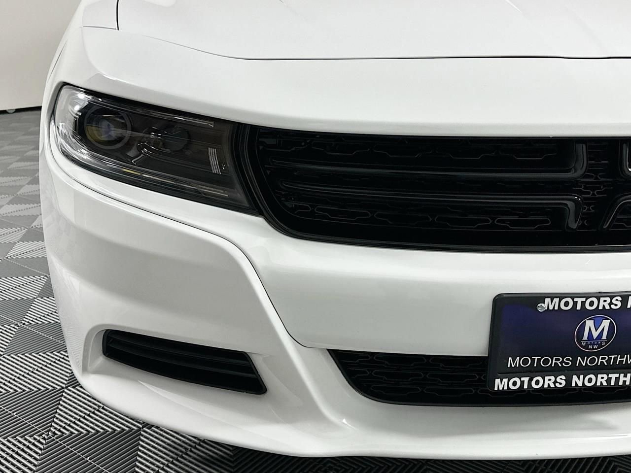 Used 2023 Dodge Charger SXT w/ Cold Weather Package RWD image 3