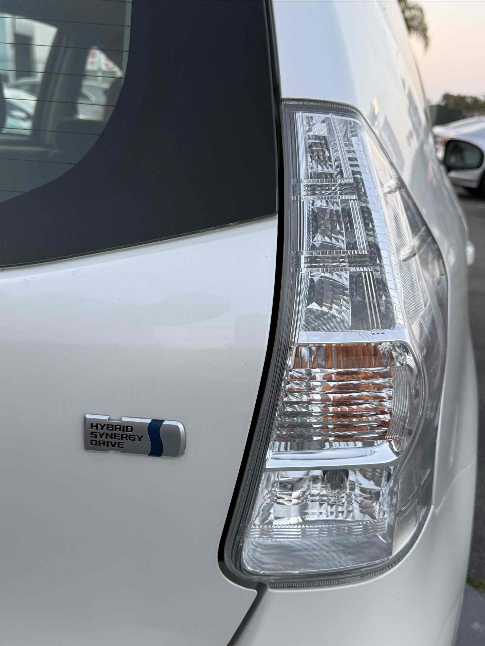 Used 2014 Toyota Prius V Two FWD image 20