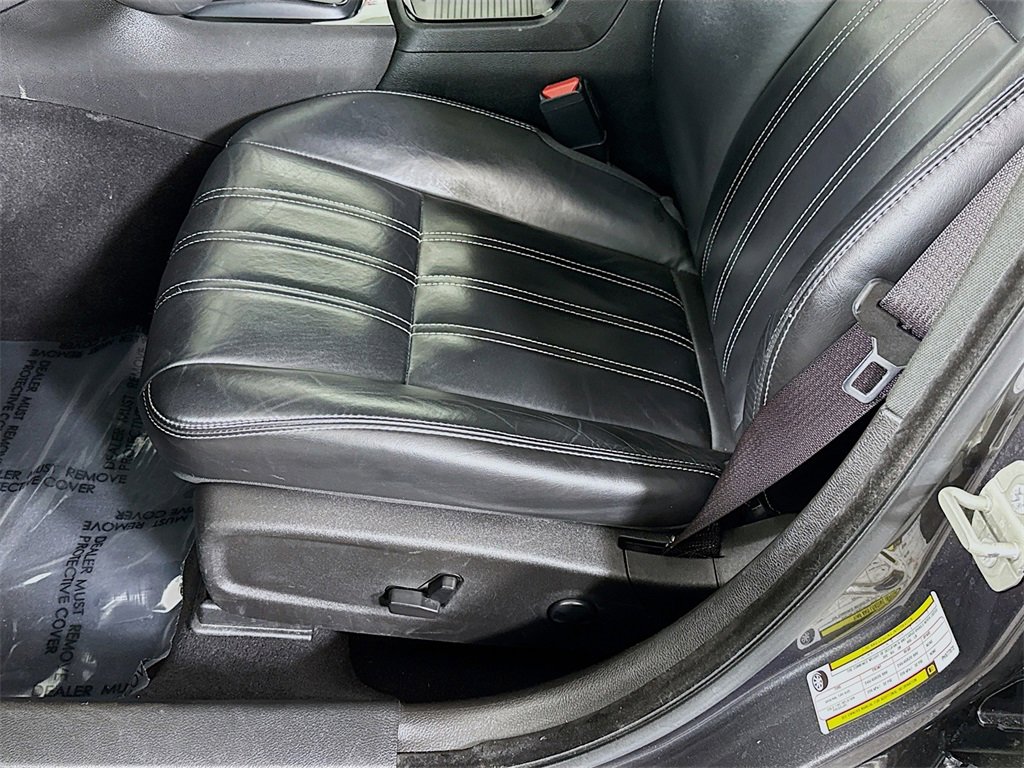 Used 2023 Chrysler 300 S image 27