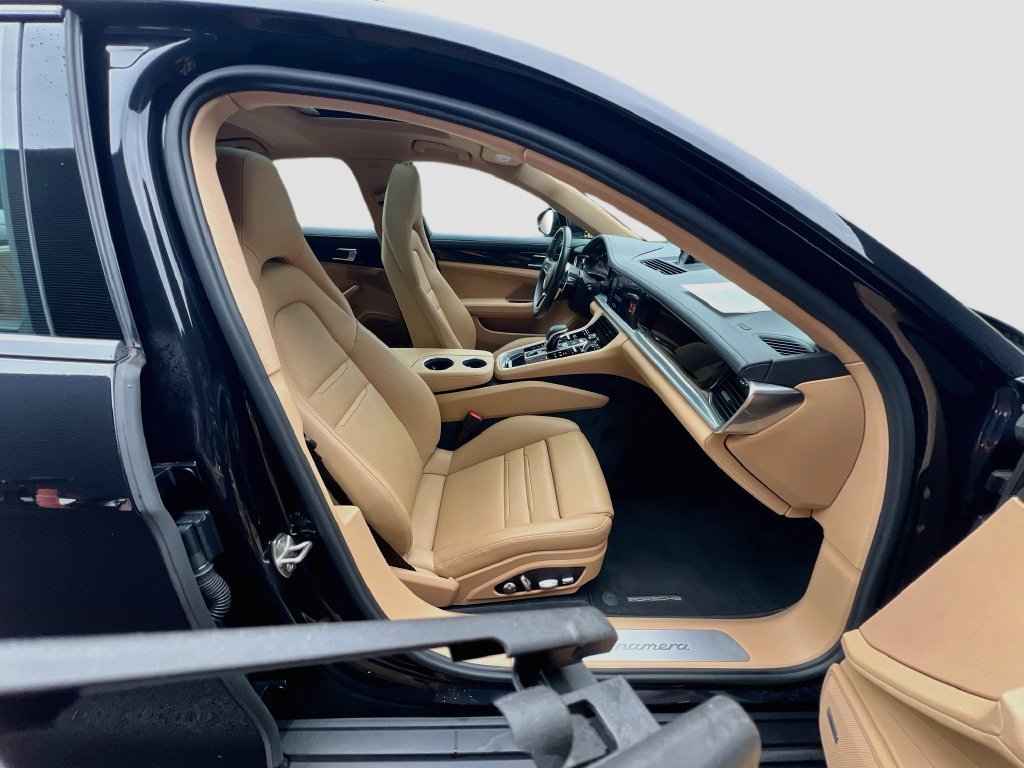 Certified 2018 Porsche Panamera 4 AWD/4WD image 30