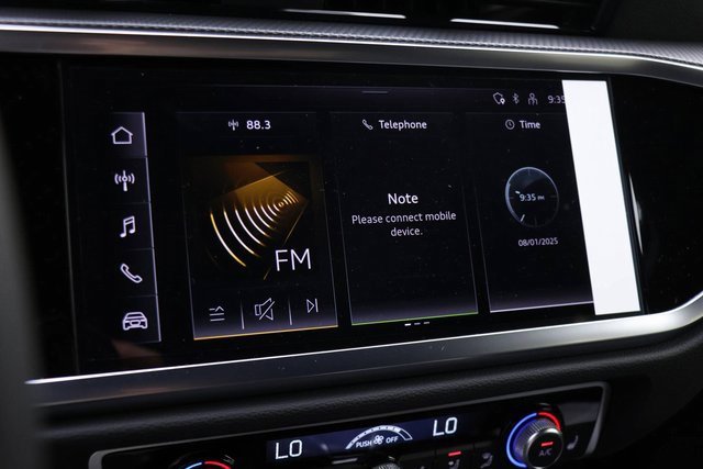New 2025 Audi Q3 2.0T Premium image 10