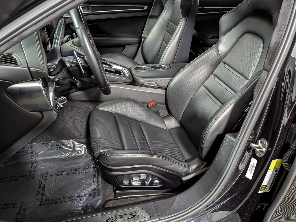Used 2021 Porsche Panamera GTS image 18