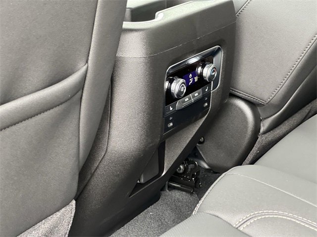 New 2026 GMC Yukon Elevation image 27