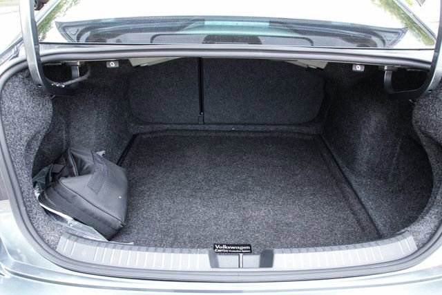 Used 2022 Volkswagen Jetta S image 37