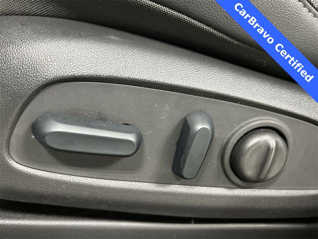 Used 2023 Buick Encore GX Select w/ Sport Touring Package image 12