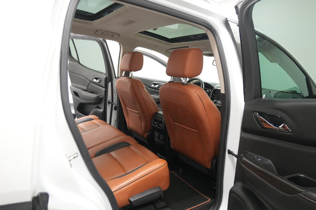 Used 2017 GMC Acadia SLT AWD/4WD image 30