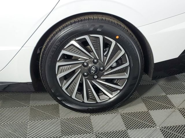 New 2025 Hyundai Sonata Limited image 9
