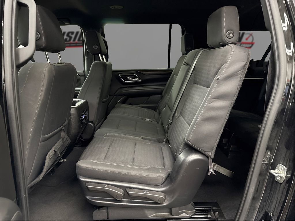 Used 2022 Chevrolet Suburban LS image 10