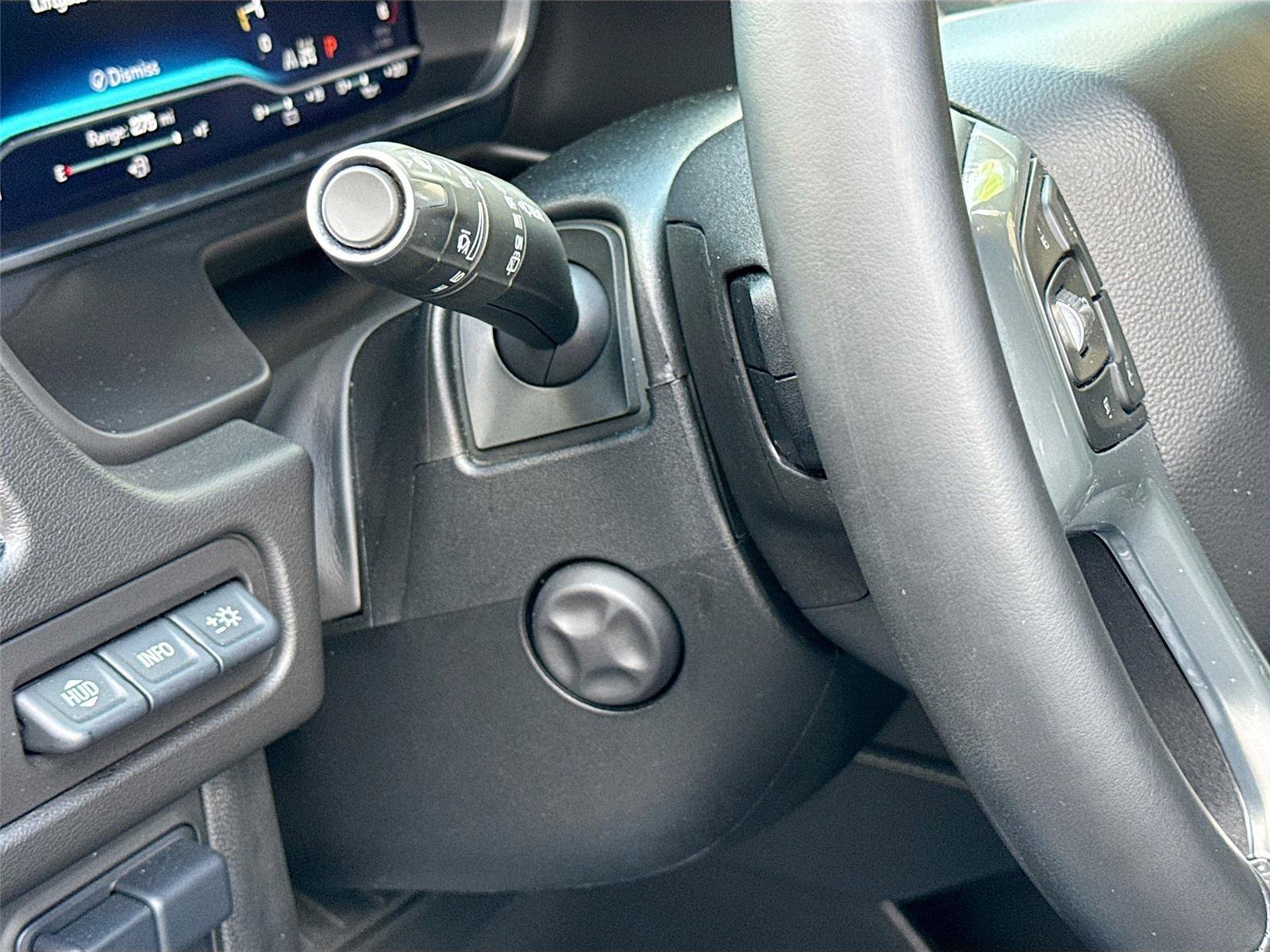 Used 2023 Chevrolet Tahoe Premier w/ Premium Package AWD/4WD image 10