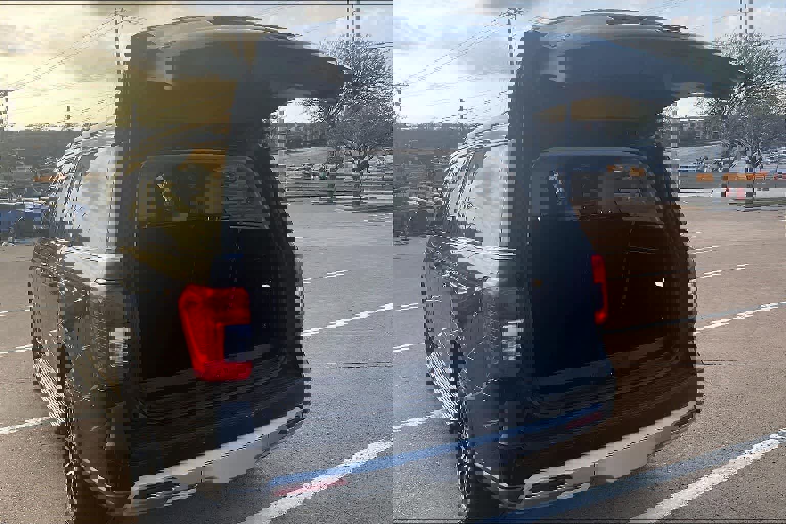 Used 2024 Ford Expedition Max XLT image 17