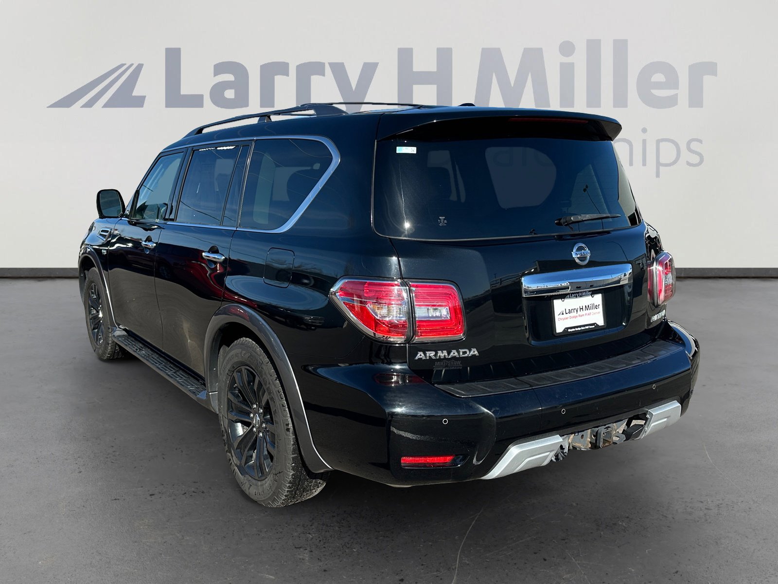 Used 2018 Nissan Armada Platinum w/ Captain Seat Package image 3