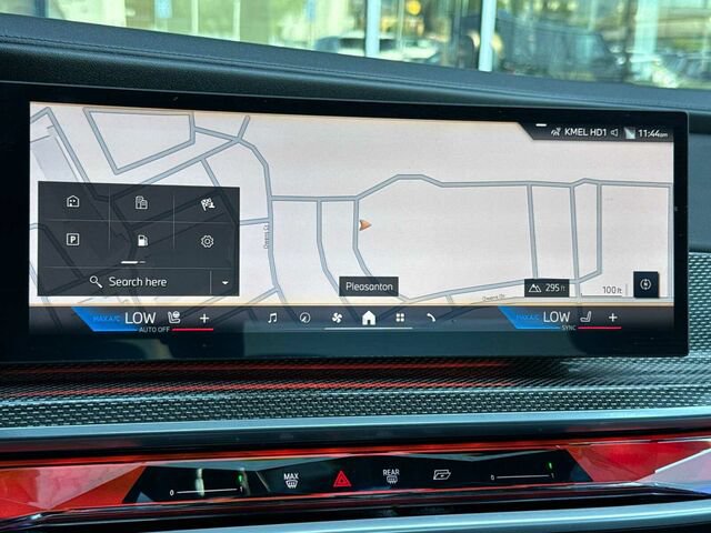 Used 2023 BMW 760i xDrive w/ Executive Package AWD/4WD image 22