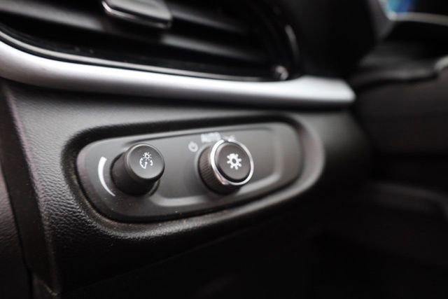 Used 2017 Chevrolet Volt LT w/ Comfort Package image 15