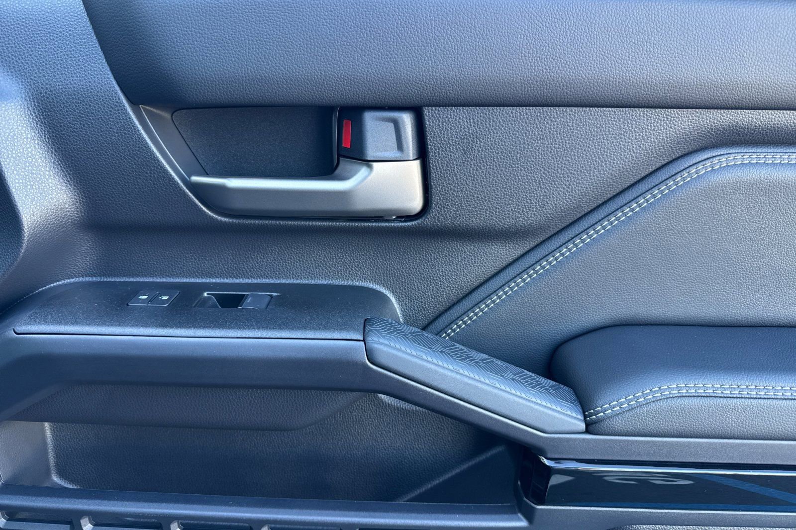 New 2025 Toyota 4Runner Limited image 18